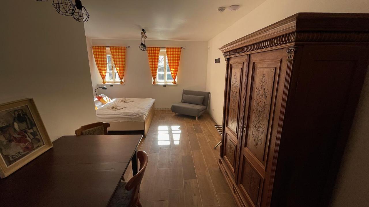 Penzion Pod Devítkou Hřensko Exterior foto
